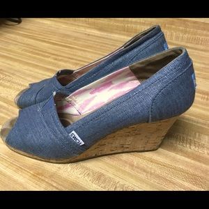Tom’s Peep-Toe wedges, size 8.5